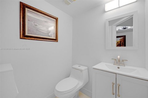 Copropriété à vendre à Miami Lakes, Floride: 2 chambres, 78.97 m2 № 1772575 - photo 29