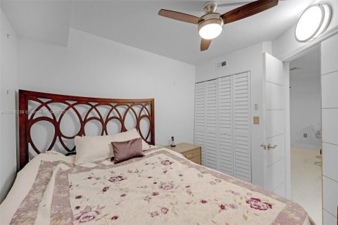 Copropriété à vendre à Miami Lakes, Floride: 2 chambres, 78.97 m2 № 1772575 - photo 26
