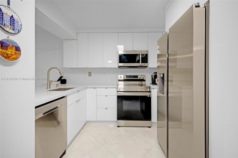 Copropriété à vendre à Miami Lakes, Floride: 2 chambres, 78.97 m2 № 1772575 - photo 14