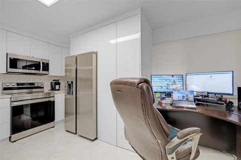 Copropriété à vendre à Miami Lakes, Floride: 2 chambres, 78.97 m2 № 1772575 - photo 17