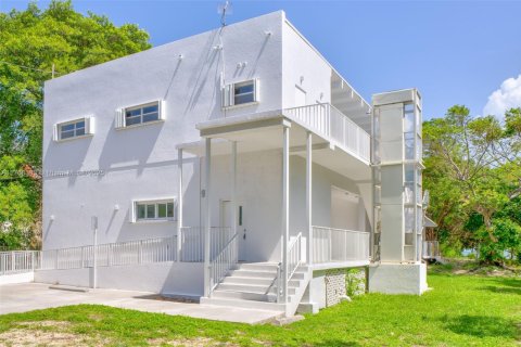 Propiedad comercial en Marathon, Florida № 2079192