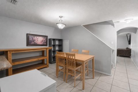 Townhouse in Riverview, Florida 3 bedrooms, 142.33 sq.m. № 2147506 - photo 11