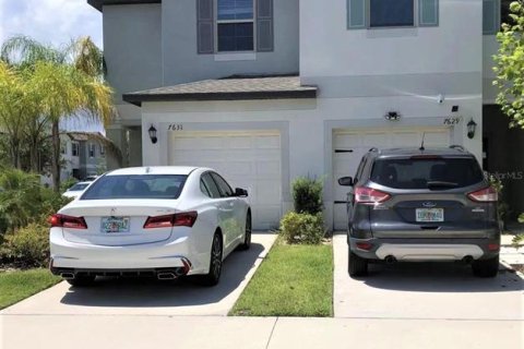 Adosado en alquiler en Tampa, Florida, 2 dormitorios, 143.16 m2 № 1903407 - foto 1