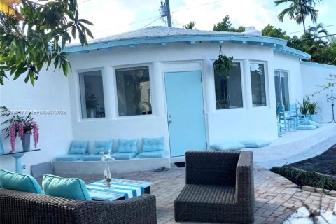Casa en Miami Beach, Florida 2 dormitorios, 144.46 m2 № 2154461