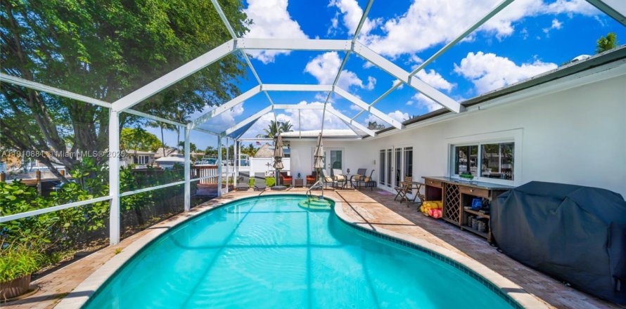 House in Pompano Beach, Florida 4 bedrooms, 197.14 sq.m. № 1966031