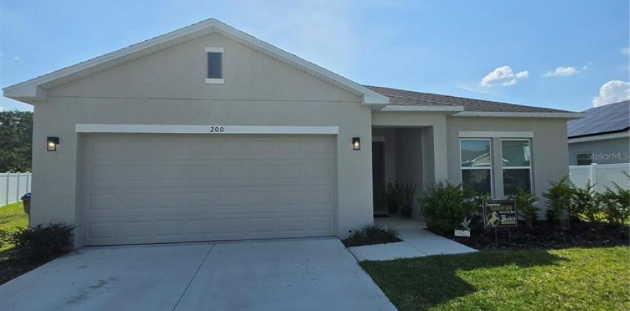 Casa en Kissimmee, Florida 4 dormitorios, 194.26 m2 № 1749443