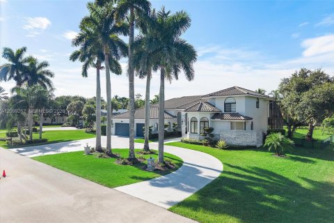 Villa ou maison à vendre à Plantation, Floride: 5 chambres, 424.93 m2 № 2394681 - photo 5