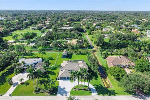 Villa ou maison à vendre à Plantation, Floride: 5 chambres, 424.93 m2 № 2394681 - photo 11
