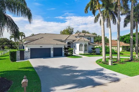 Villa ou maison à vendre à Plantation, Floride: 5 chambres, 424.93 m2 № 2394681 - photo 3