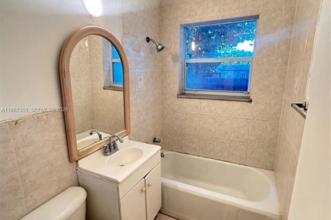 Купить виллу или дом в Холливуд, Флорида 4 спальни, 107.02м2, № 2028595 - фото 8