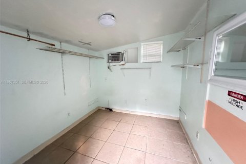 Купить виллу или дом в Холливуд, Флорида 4 спальни, 107.02м2, № 2028595 - фото 13