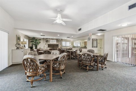 Condo in Saint Petersburg, Florida, 2 bedrooms  № 2222829 - photo 28
