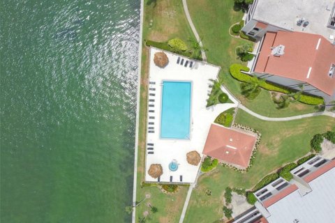 Condo in Saint Petersburg, Florida, 2 bedrooms  № 2222829 - photo 21
