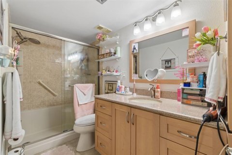 Condo in Saint Petersburg, Florida, 2 bedrooms  № 2222829 - photo 5