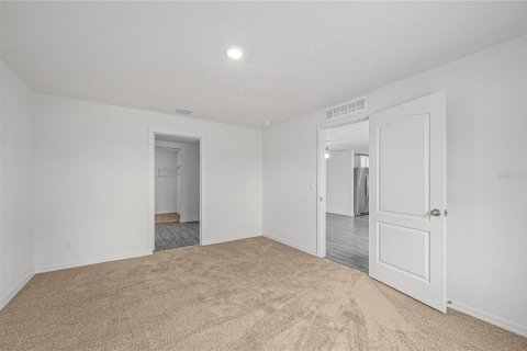 House in Poinciana, Florida 3 bedrooms, 130.16 sq.m. № 1616592 - photo 9
