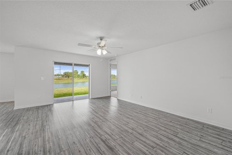 House in Poinciana, Florida 3 bedrooms, 130.16 sq.m. № 1616592 - photo 6