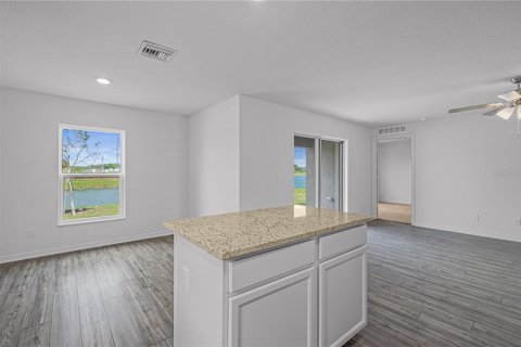 House in Poinciana, Florida 3 bedrooms, 130.16 sq.m. № 1616592 - photo 4