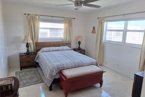 Купить кондоминиум в Дания-Бич, Флорида 2 спальни, 106.28м2, № 2051920 - фото 15