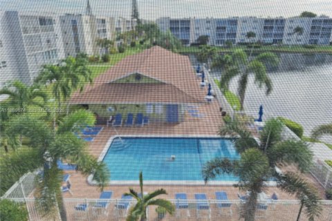 Кондоминиум с 2 спальнями в Дания-Бич, Флорида № 2051920