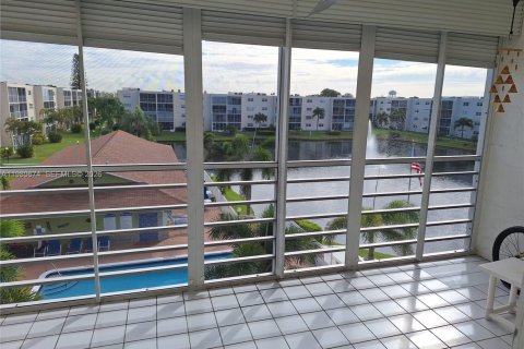 Купить кондоминиум в Дания-Бич, Флорида 2 спальни, 106.28м2, № 2051920 - фото 8