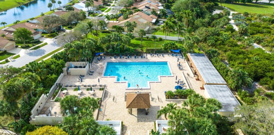 Townhouse in Jupiter, Florida 2 bedrooms, 114.83 sq.m. № 1038006