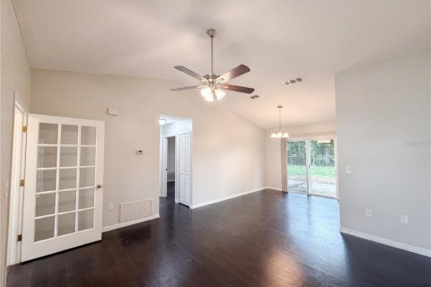 House in Orlando, Florida 2 bedrooms, 88.54 sq.m. № 2116132 - photo 9