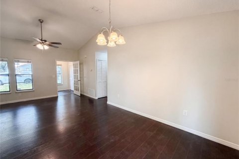 House in Orlando, Florida 2 bedrooms, 88.54 sq.m. № 2116132 - photo 8