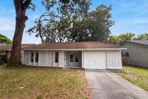House in Orlando, Florida 2 bedrooms, 88.54 sq.m. № 2116132 - photo 18