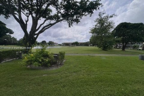 Condominio en alquiler en Pembroke Pines, Florida, 1 dormitorio, 63.64 m2 № 1972205 - foto 13