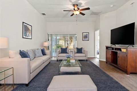 Villa ou maison à vendre à San Antonio, Floride: 3 chambres, 129.13 m2 № 2436787 - photo 6