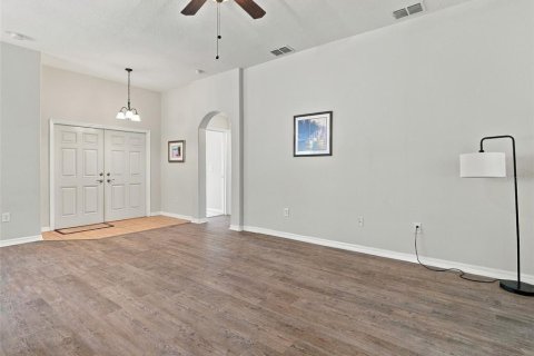 Villa ou maison à vendre à San Antonio, Floride: 3 chambres, 129.13 m2 № 2436787 - photo 9