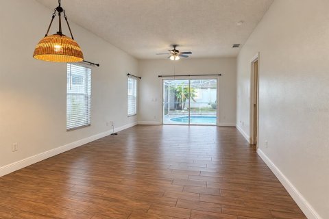 Villa ou maison à vendre à Kissimmee, Floride: 4 chambres, 180.04 m2 № 2411632 - photo 8