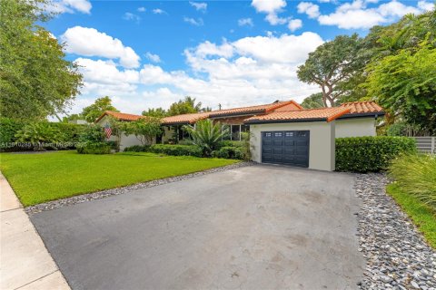 Villa ou maison à vendre à Miami, Floride: 4 chambres, 269.79 m2 № 1753119 - photo 24