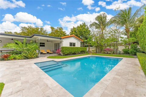 Villa ou maison à vendre à Miami, Floride: 4 chambres, 269.79 m2 № 1753119 - photo 1