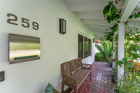 Villa ou maison à vendre à Miami, Floride: 4 chambres, 269.79 m2 № 1753119 - photo 26