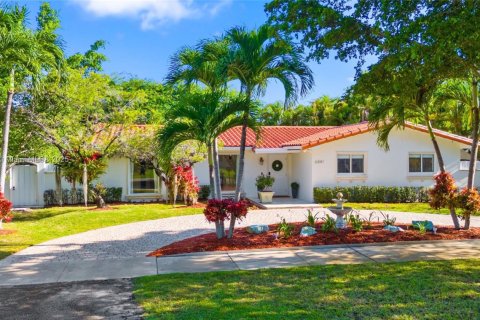 Villa ou maison à vendre à Miami, Floride: 3 chambres, 203.73 m2 № 1890091 - photo 1