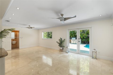 Villa ou maison à vendre à Miami, Floride: 3 chambres, 203.73 m2 № 1890091 - photo 13