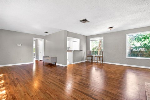 Villa ou maison à vendre à Gainesville, Floride: 3 chambres, 97.55 m2 № 2233527 - photo 5