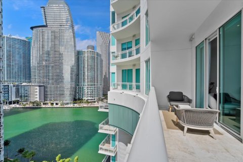 Condominio en venta en Miami, Florida, 3 dormitorios, 244.05 m2 № 2012890 - foto 22