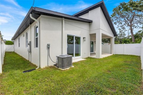 Villa ou maison à vendre à Saint Petersburg, Floride: 4 chambres, 190.91 m2 № 1907497 - photo 9
