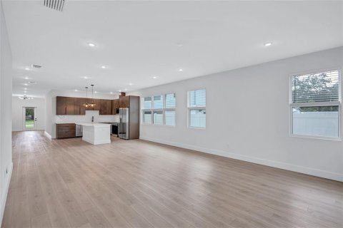 Villa ou maison à vendre à Saint Petersburg, Floride: 4 chambres, 190.91 m2 № 1907497 - photo 7