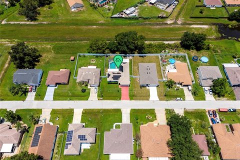 Villa ou maison à vendre à Kissimmee, Floride: 4 chambres, 153.47 m2 № 2334292 - photo 23