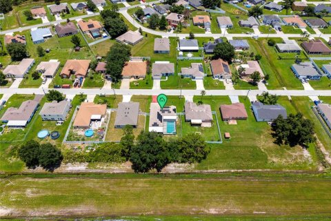 Villa ou maison à vendre à Kissimmee, Floride: 4 chambres, 153.47 m2 № 2334292 - photo 28
