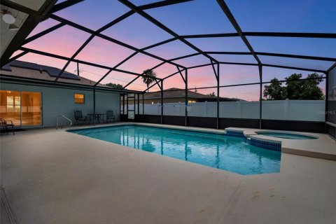Villa ou maison à vendre à Kissimmee, Floride: 4 chambres, 153.47 m2 № 2334292 - photo 19