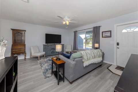 Villa ou maison à vendre à North Port, Floride: 3 chambres, 122.54 m2 № 1544846 - photo 7