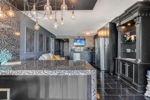 Condominio en venta en Miami, Florida, 2 dormitorios, 74.32 m2 № 1993831 - foto 2