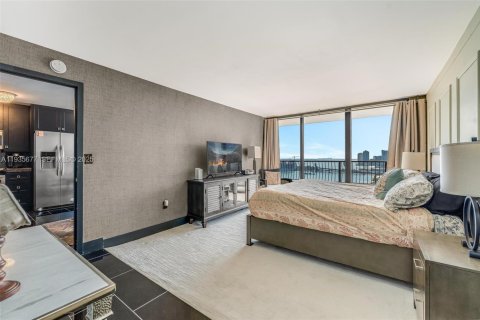 Condominio en venta en Miami, Florida, 2 dormitorios, 74.32 m2 № 1993831 - foto 7