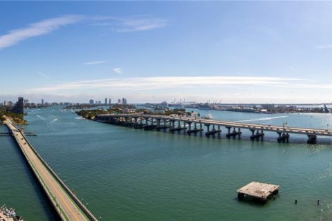 Condominio en venta en Miami, Florida, 2 dormitorios, 74.32 m2 № 1993831 - foto 18