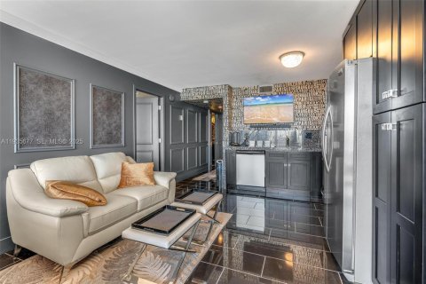 Condominio en venta en Miami, Florida, 2 dormitorios, 74.32 m2 № 1993831 - foto 4