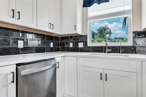 Adosado en alquiler en Tampa, Florida, 2 dormitorios, 106.47 m2 № 1904660 - foto 10